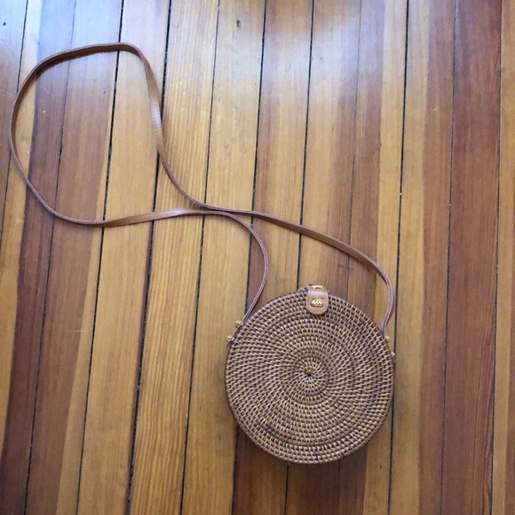 Urban Outfitters Handbags - Urban Outfitters Straw Circle Crossbody Bag